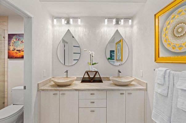 Bathroom, Dual Sink Vanities, Interior