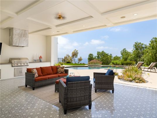Exterior, Pool, Water