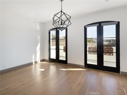 Empty room, Interior, Pendant Lights, Wood Texture Flooring