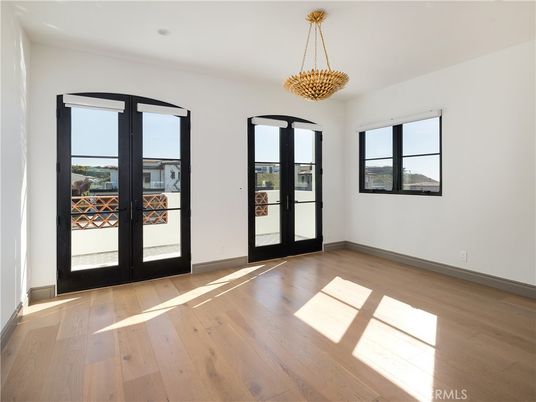 Chandelier, Empty room, Interior, Wood Texture Flooring