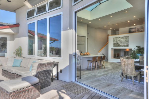 Dining room, Exterior, Recessed Lighting, Wood Texture Flooring
