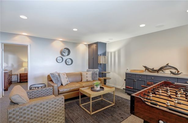 Game Room, Interior, Living room, Recessed Lighting