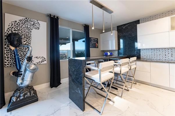 Dining room, Interior, Marble, Pendant Lights