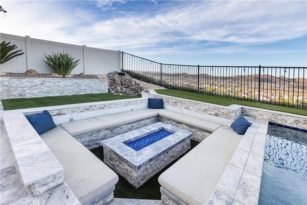 Exterior, Pool, Water