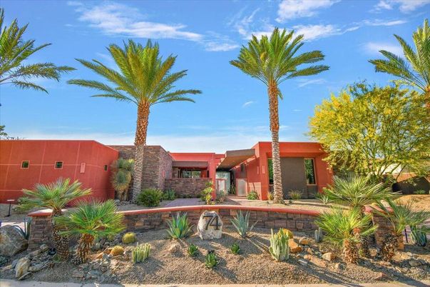 Backyard, Exterior, Facade, Modern