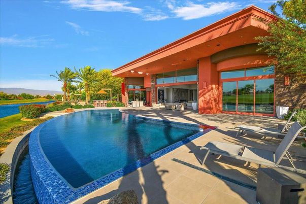Exterior, Pool, Water