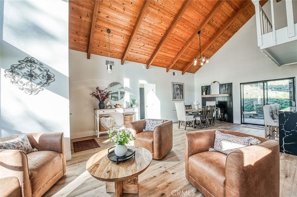 Dining room, Interior, Living room, Pendant Lights, Wooden Beams, Wooden Ceilings, Wood Texture Flooring