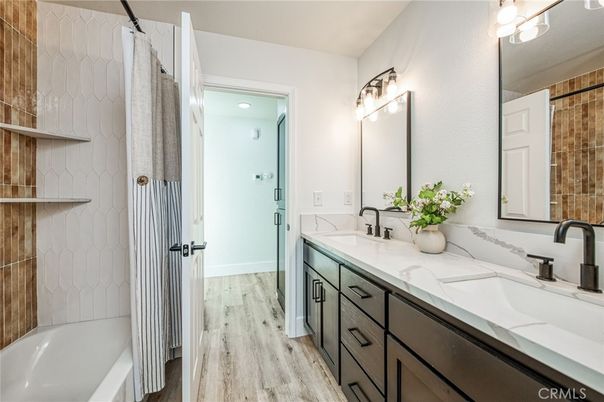 Bathroom, Dual Sink Vanities, Interior, Wood Texture Flooring