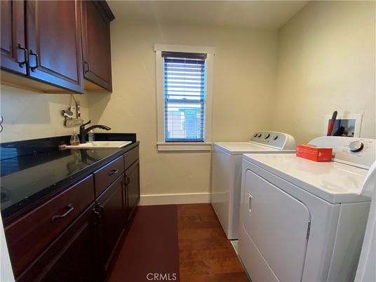 Interior, Washer, Wood Texture Flooring