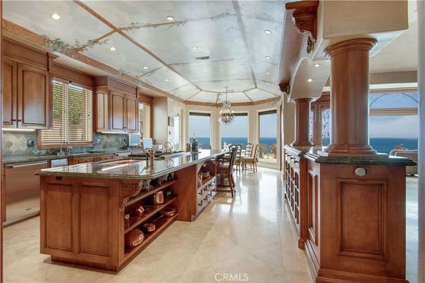 Chandelier, Dining room, Interior, Kitchen, Recessed Lighting, Water
