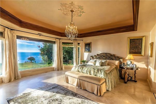 Bedroom, Chandelier, Interior, Water