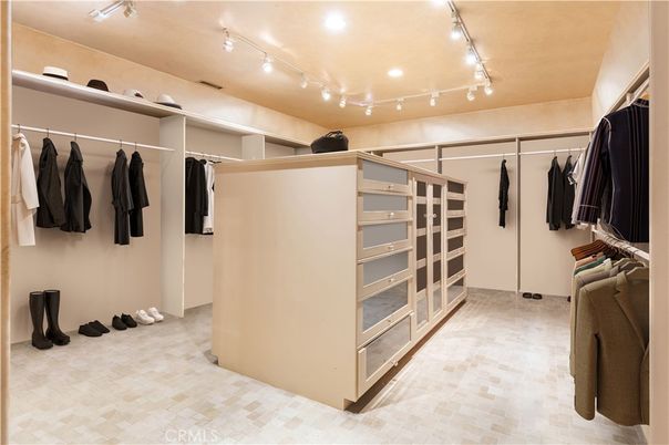 Interior, Recessed Lighting, Walk-in Closets