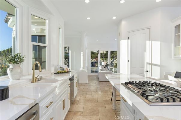 Interior, Kitchen, Living room, Recessed Lighting, Stainless Steel Appliances