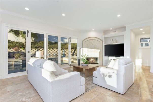 Fireplace, Interior, Living room, Recessed Lighting