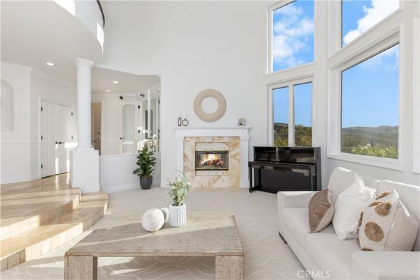 Fireplace, Interior, Living room, Piano, Recessed Lighting