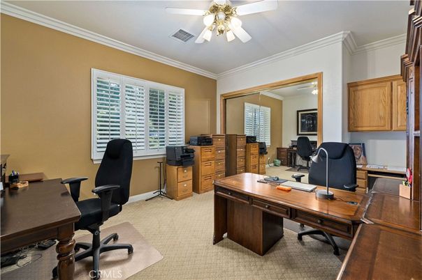 Home Office, Interior