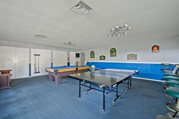 Billiard Table, Game Room, Interior