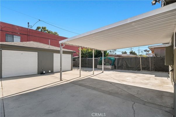 Detached Garage, Exterior