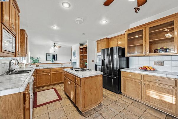 Interior, Kitchen, Recessed Lighting, Tile Countertops