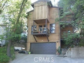 Attached, Exterior, Facade, None