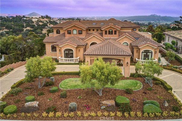 Backyard, Exterior, Facade, Mediterranean