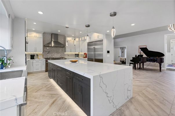 Interior, Kitchen, Pendant Lights, Piano, Recessed Lighting, Stainless Steel Appliances, Wood Texture Flooring