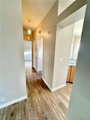 Interior, Pendant Lights, Wood Texture Flooring