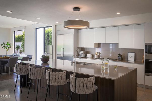 Dining room, Interior, Kitchen, Pendant Lights, Recessed Lighting, Stainless Steel Appliances
