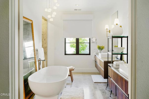 Bathroom, Free Standing Baths, Interior, Marble, Pendant Lights