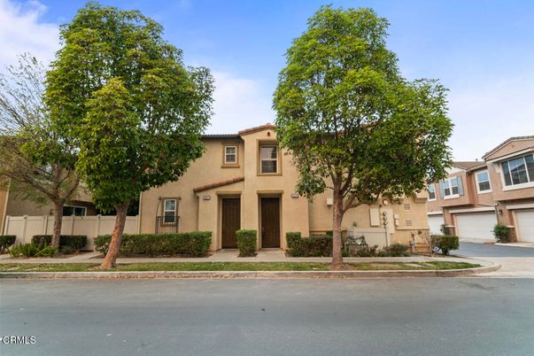 Attached, Exterior, Facade, Mediterranean