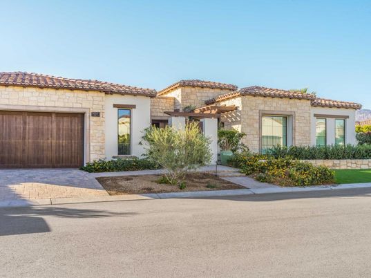 Attached, Exterior, Facade, Mediterranean