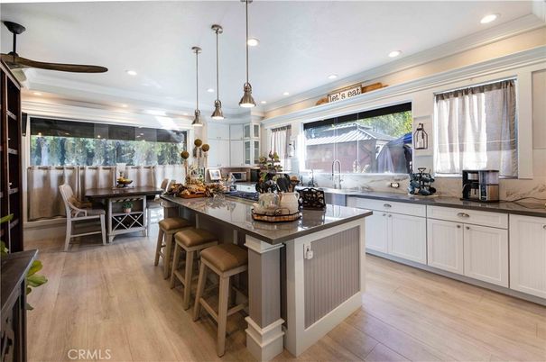 Dining room, Interior, Kitchen, Pendant Lights, Recessed Lighting, Wood Texture Flooring