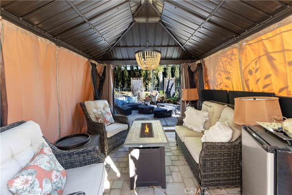 Exterior, Pendant Lights