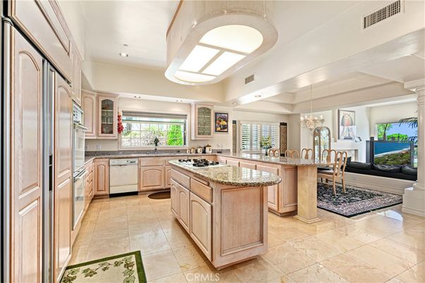 Chandelier, Dining room, Interior, Kitchen, Recessed Lighting