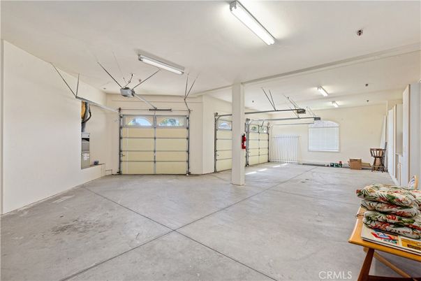 Garage, Interior