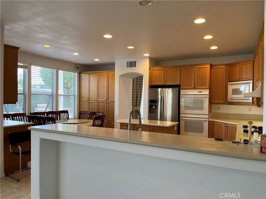 Dining room, Interior, Kitchen, Recessed Lighting, Stainless Steel Appliances