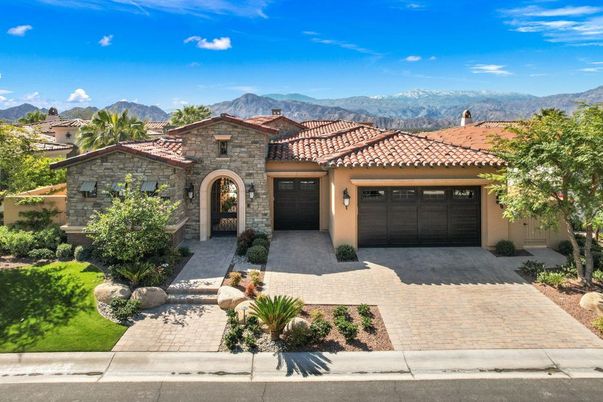 Attached, Exterior, Facade, Mediterranean