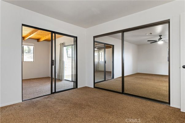 Empty room, Interior, Wooden Ceilings
