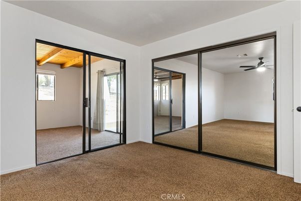 Empty room, Interior, Wooden Ceilings