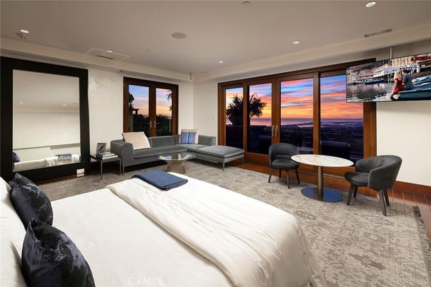 Bedroom, Interior, Living room, Recessed Lighting, Wood Texture Flooring