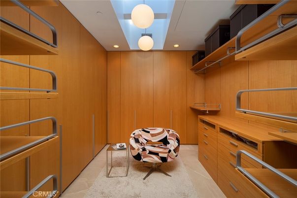 Interior, Pendant Lights, Recessed Lighting, Walk-in Closets, Wooden Walls