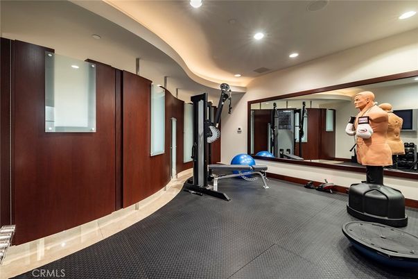 Fitness Equipment, Interior, Projection Screen, Recessed Lighting