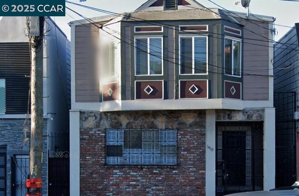 Exterior, Facade, None