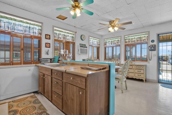 Dining room, Interior