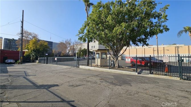 Exterior, Tennis Courts