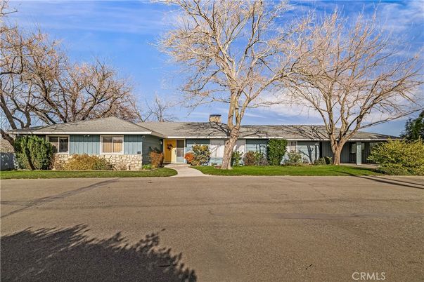 Attached, Exterior, Facade, Ranch