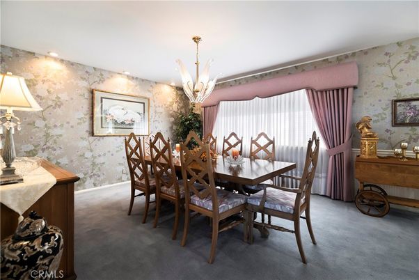 Chandelier, Dining room, Interior