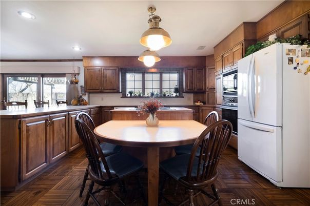 Dining room, Interior, Kitchen, Pendant Lights, Recessed Lighting, Wood Texture Flooring