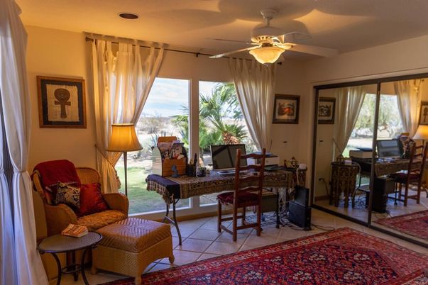 Home Office, Interior