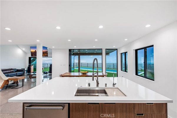 Interior, Kitchen, Recessed Lighting, Water